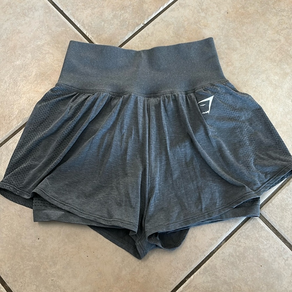 Gray Gymshark skort - size small
